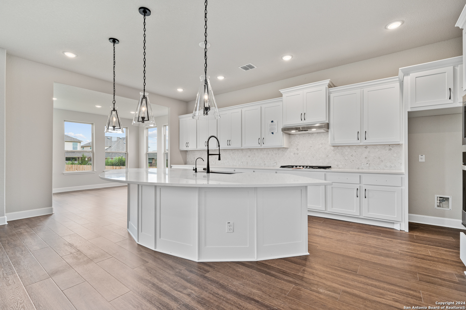 8462 Sierra Hermosa