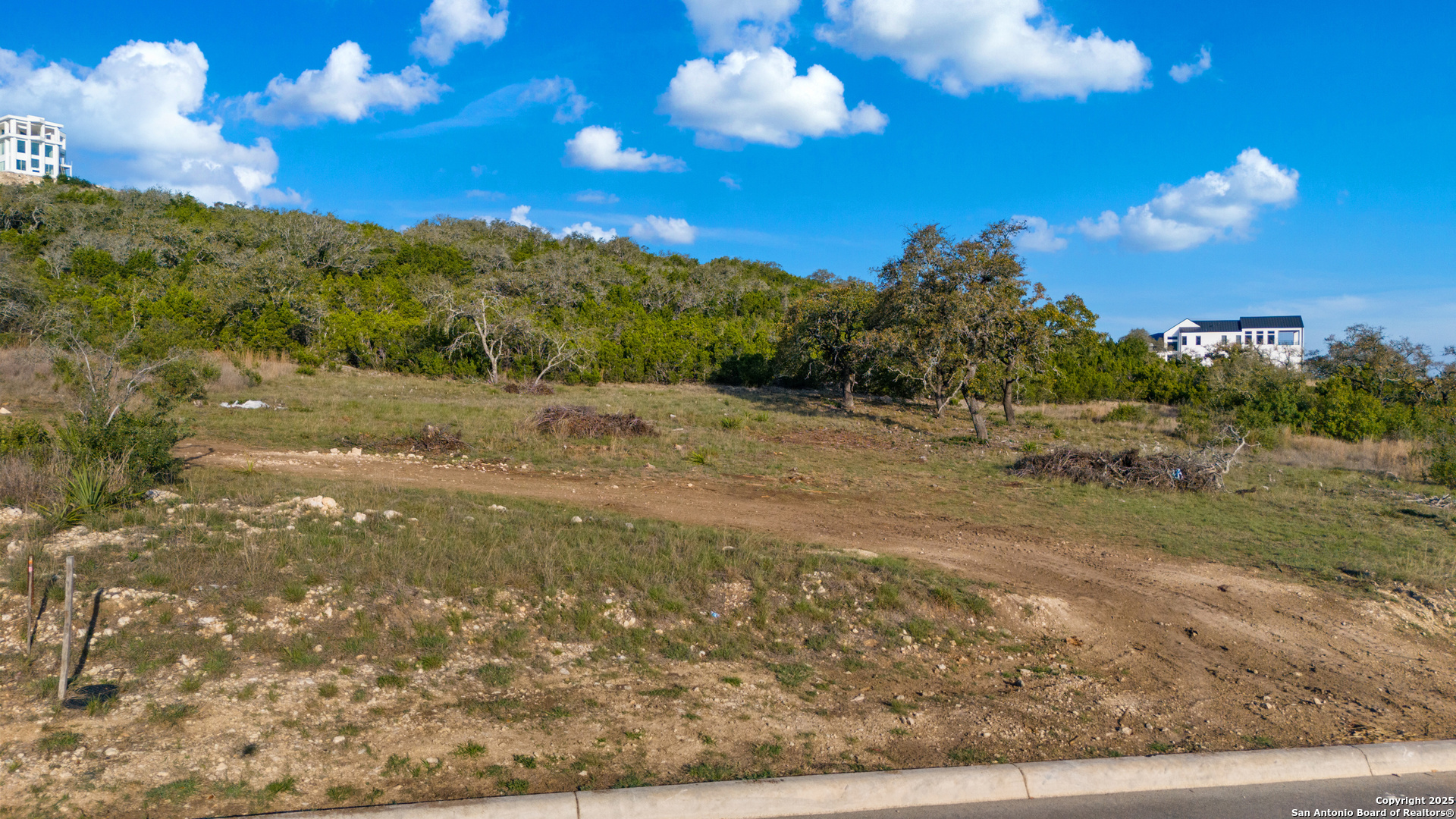 23603 Basse Canyon