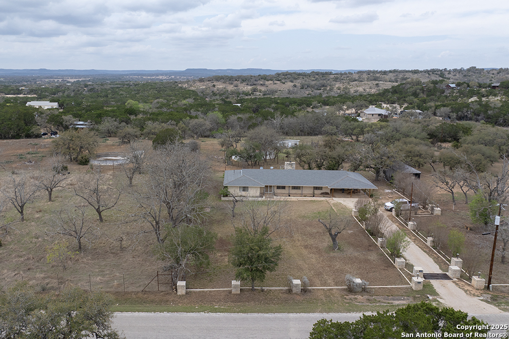 2877 Broad Oak