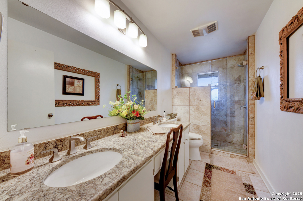 2877 Broad Oak