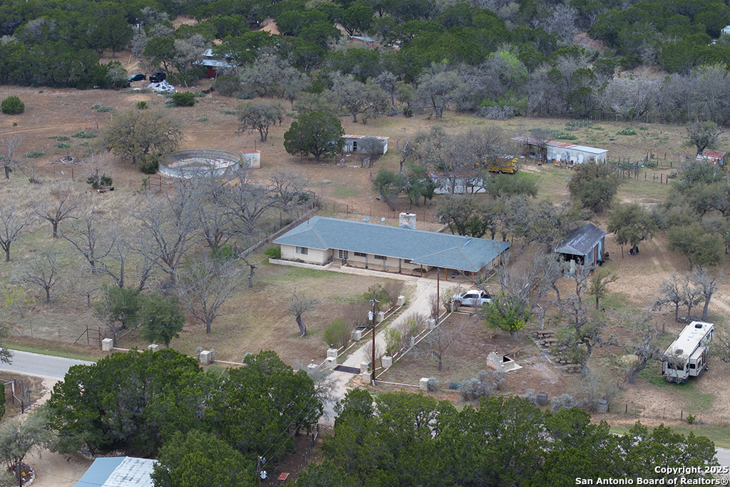 2877 Broad Oak