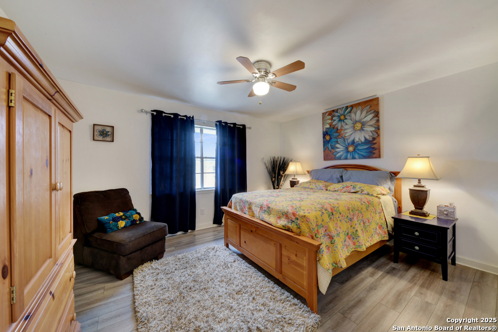 2877 Broad Oak