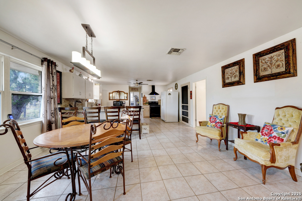 2877 Broad Oak
