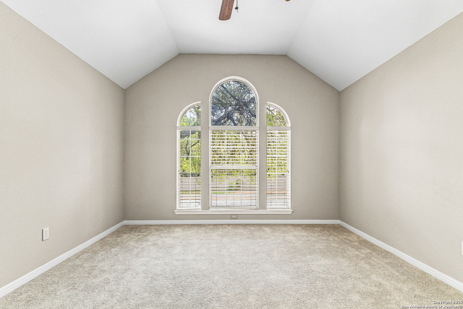 13911 Laurelbrook