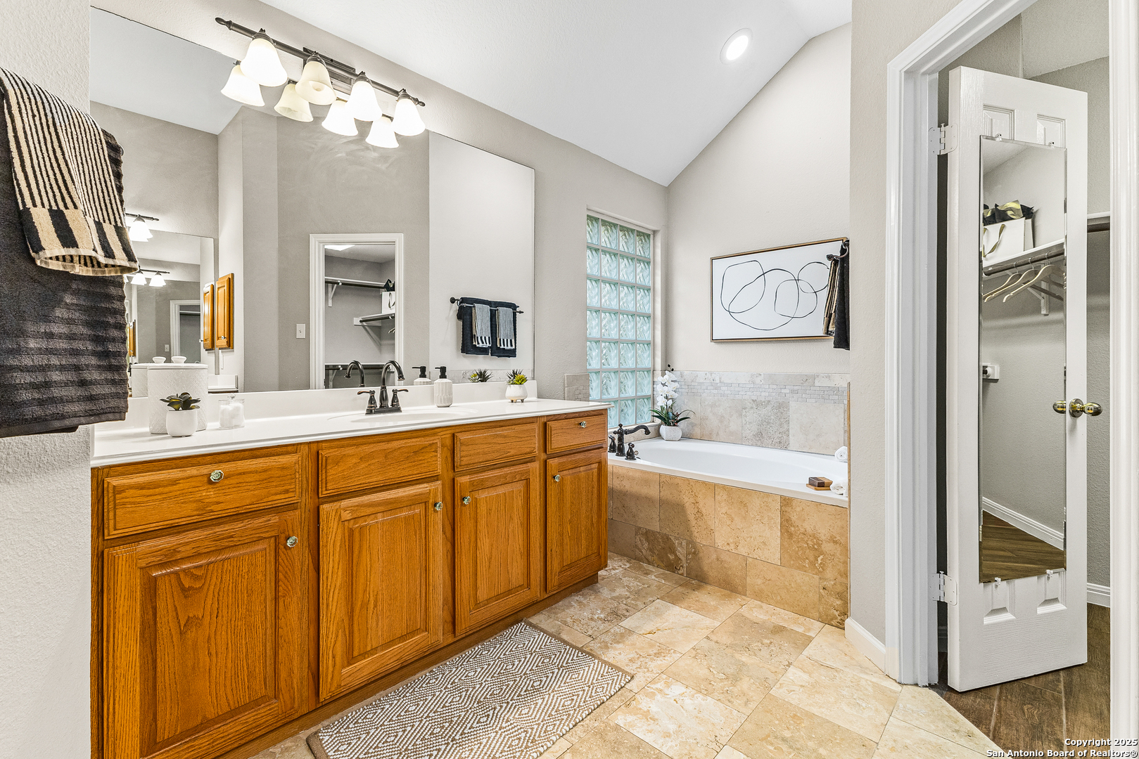13911 Laurelbrook