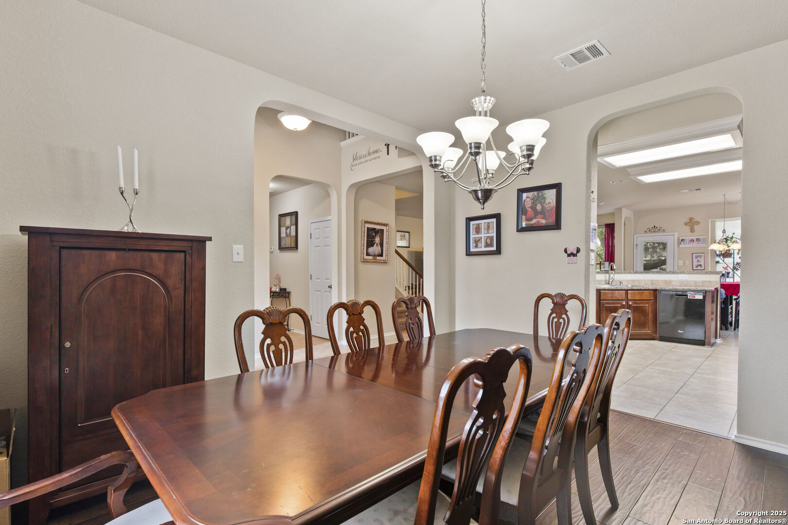 738 Daisy Crossing