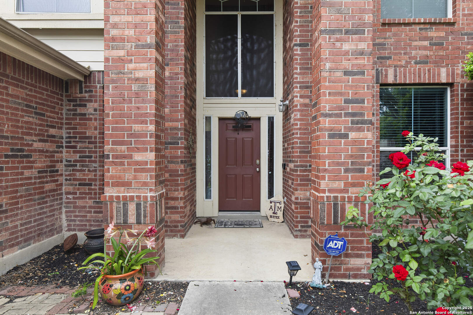 738 Daisy Crossing