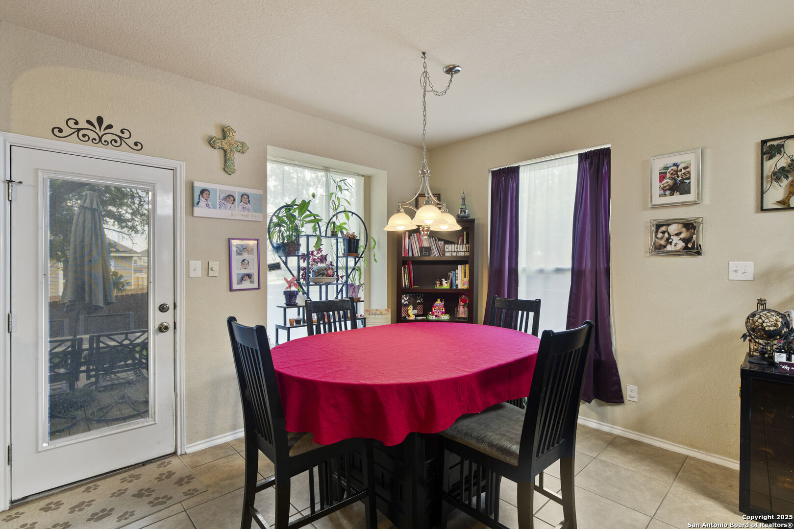 738 Daisy Crossing