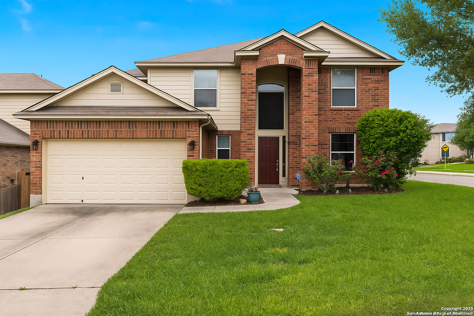 738 Daisy Crossing