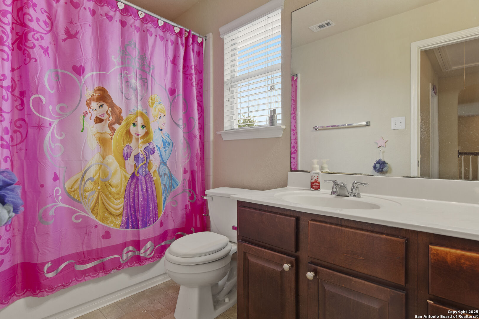 738 Daisy Crossing