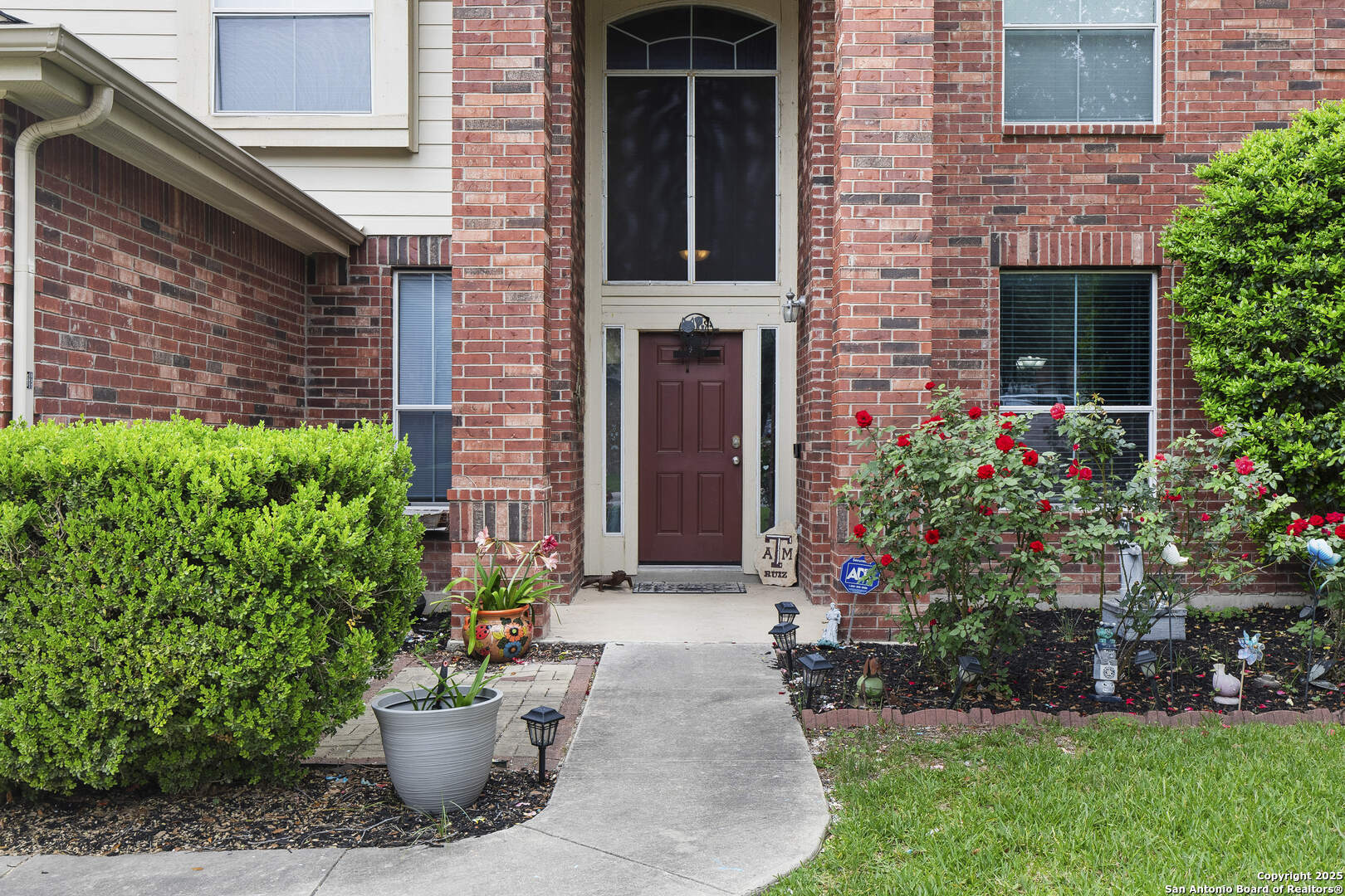 738 Daisy Crossing