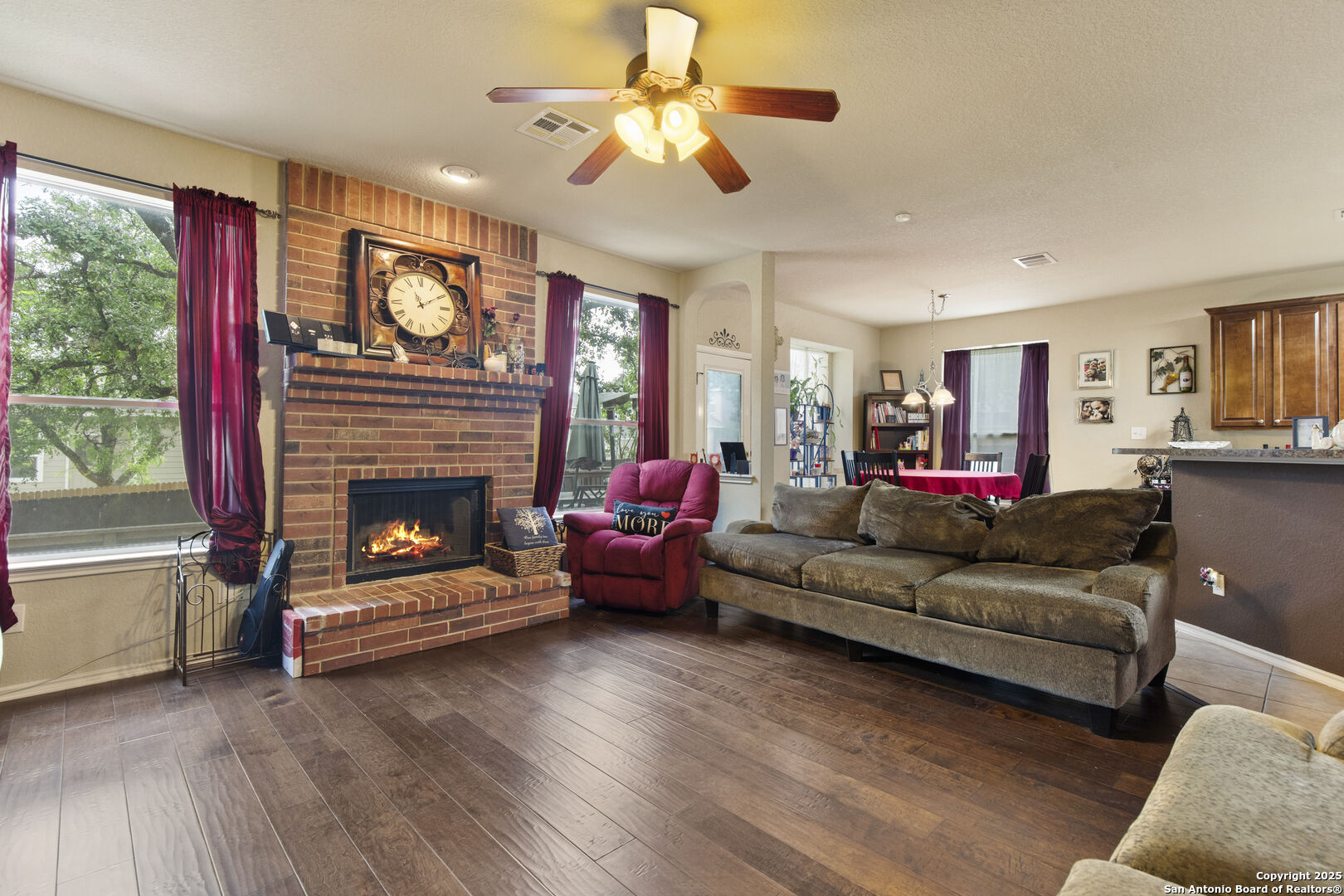738 Daisy Crossing