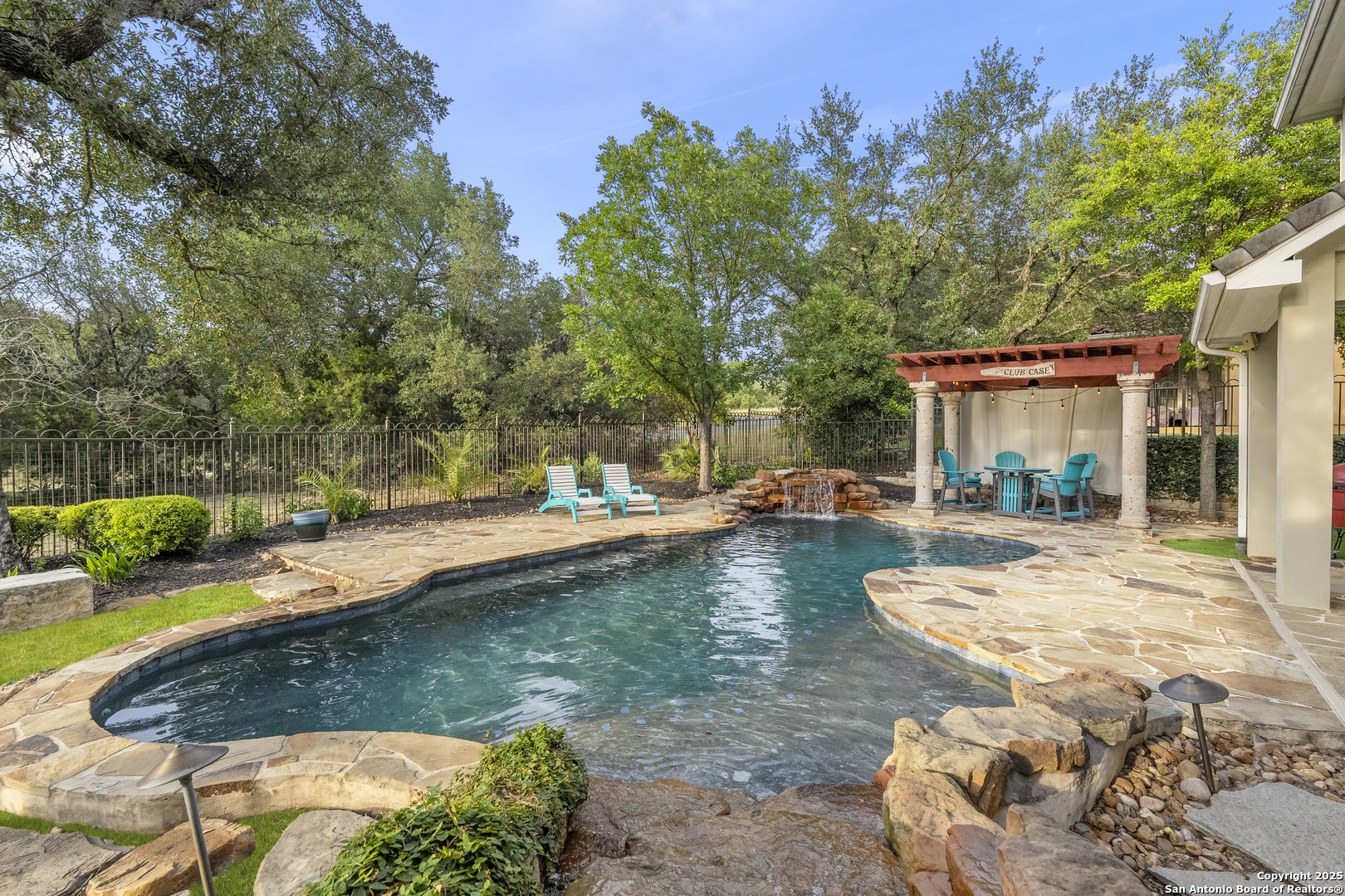 7414 Hovingham