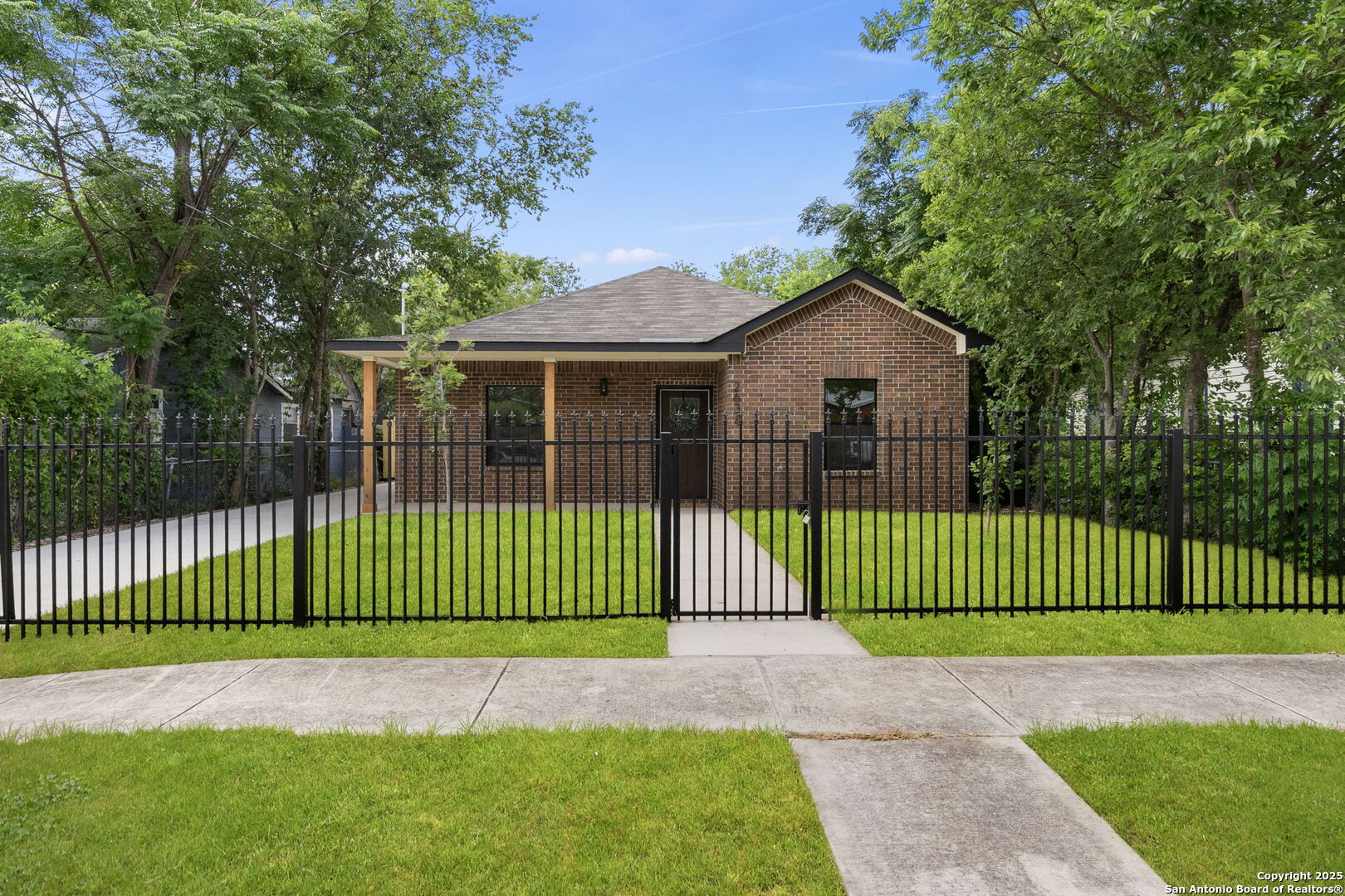 2638 Menchaca