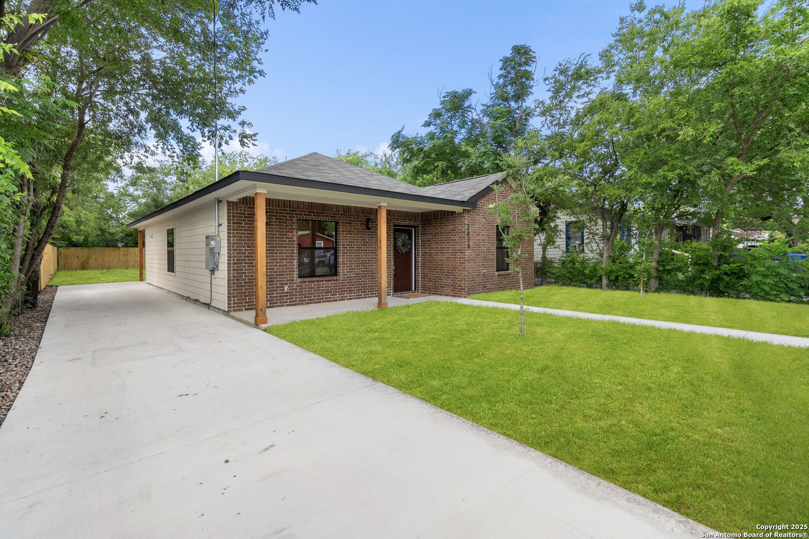 2638 Menchaca