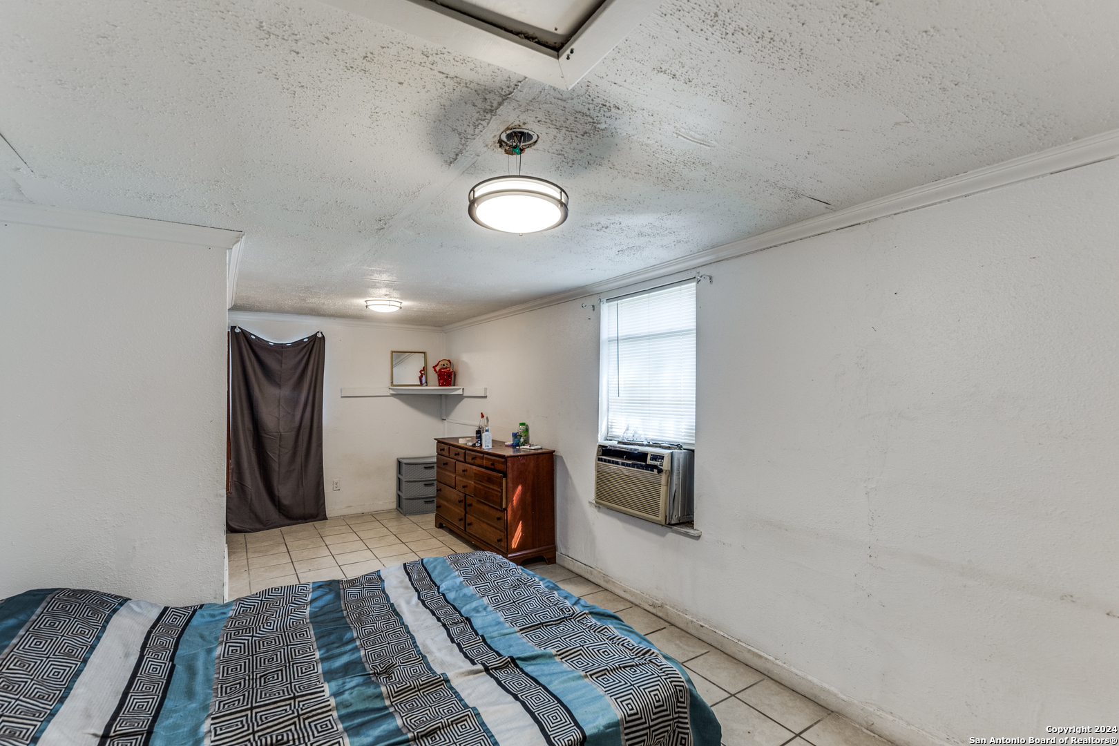 1002 LEE HALL