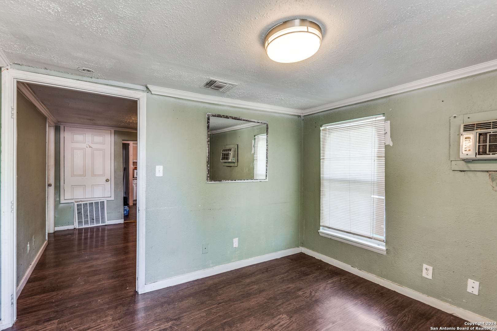 1002 LEE HALL