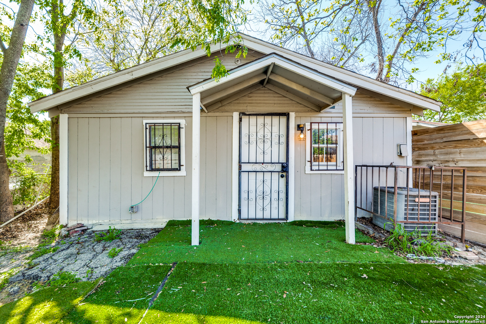 1002 LEE HALL