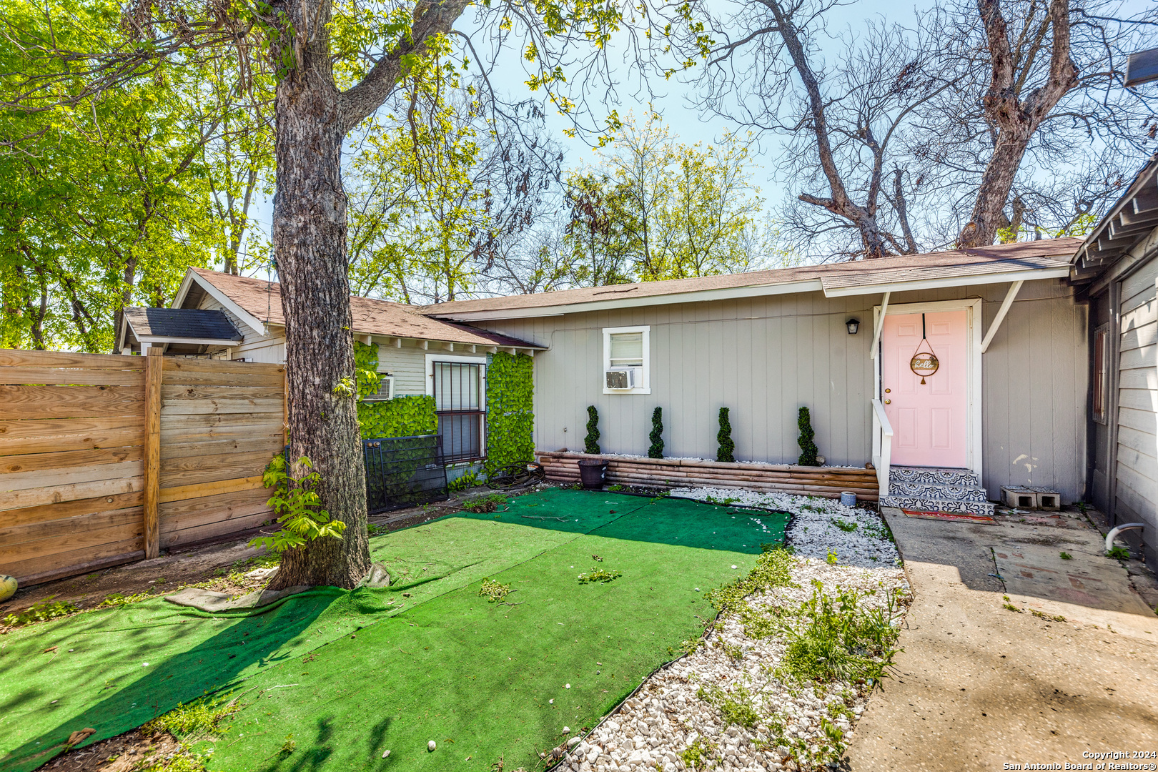 1002 LEE HALL