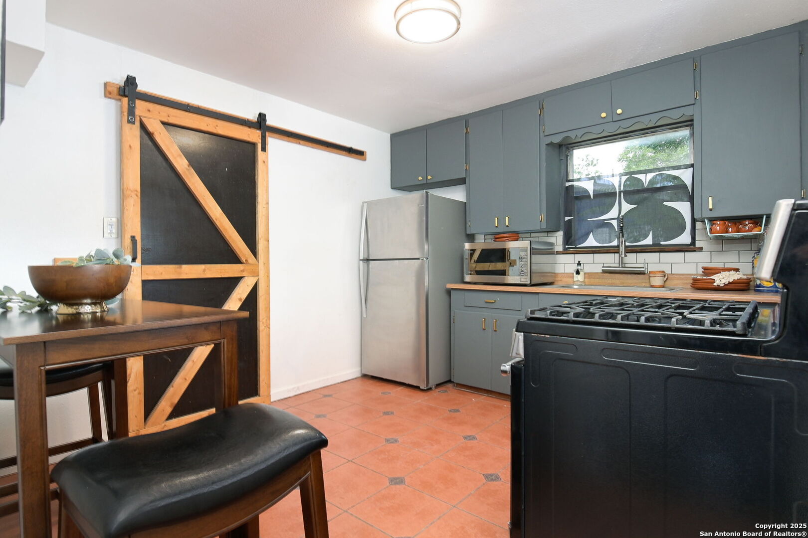 5115 Quintard