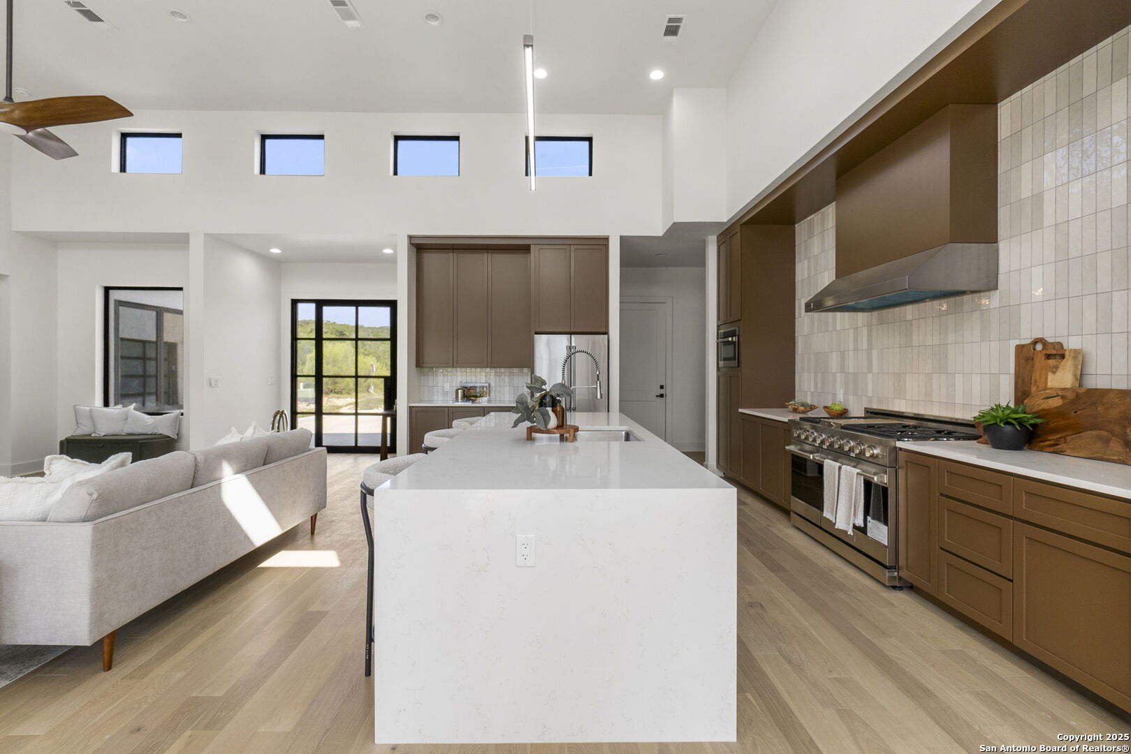 9847 Midsomer Pl