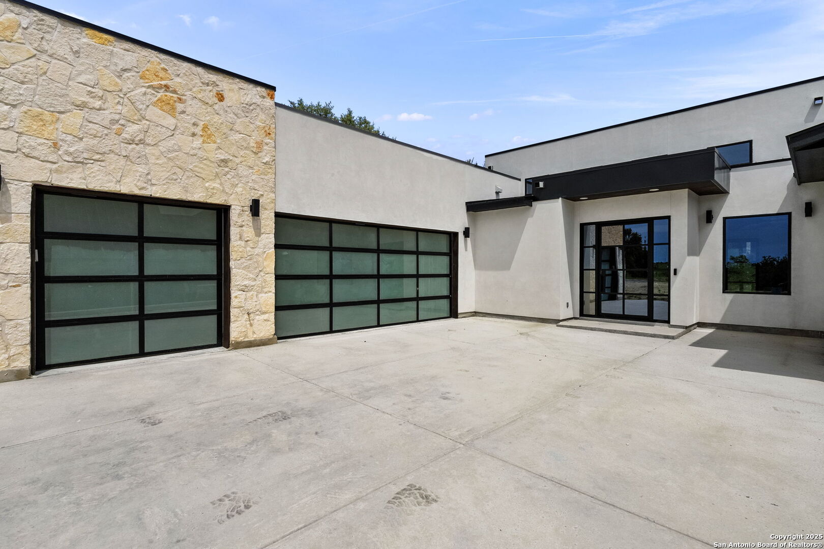 9847 Midsomer Pl