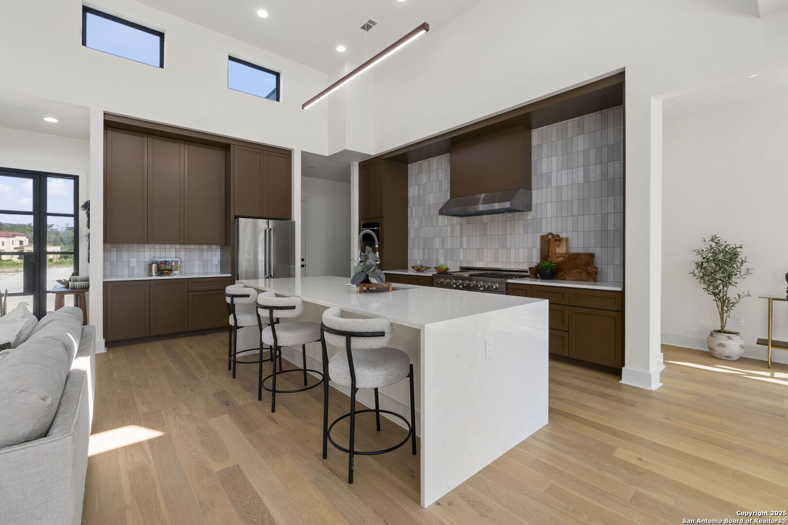 9847 Midsomer Pl