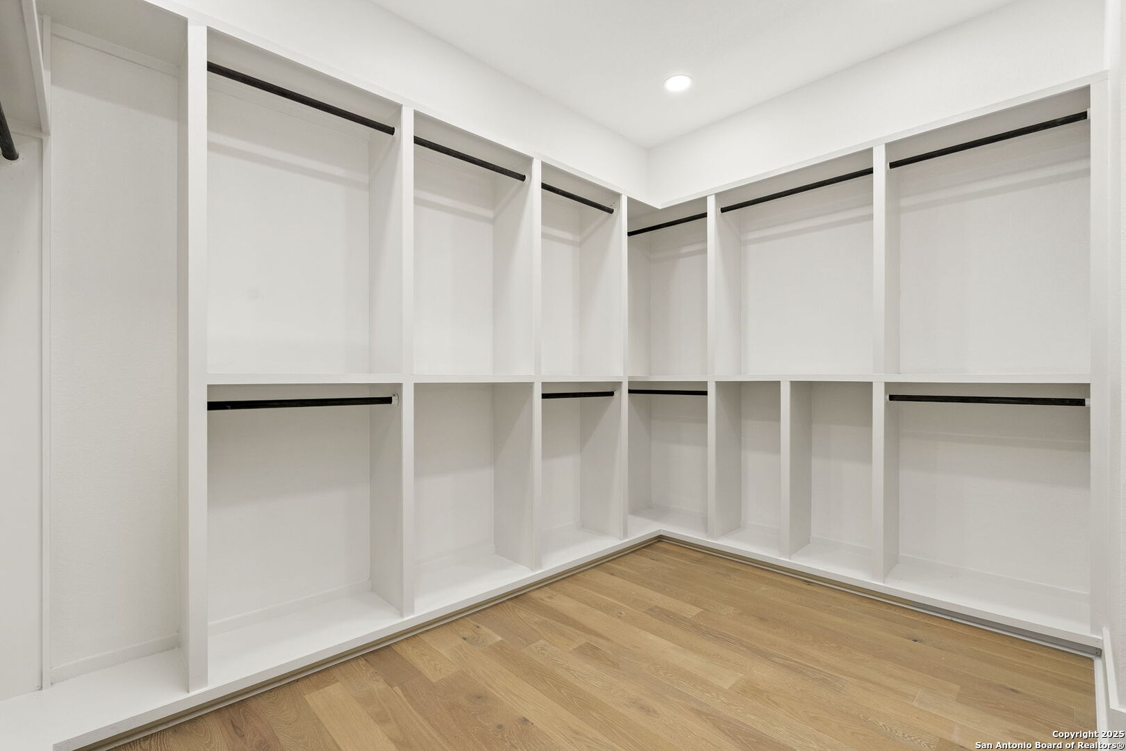 9847 Midsomer Pl