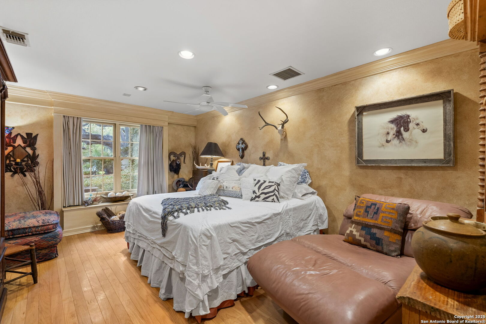9003 Village Dr