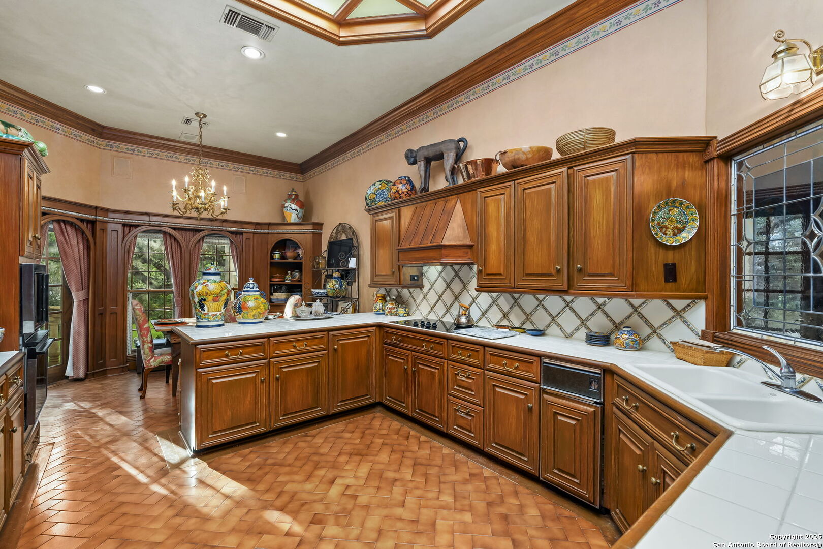 9003 Village Dr