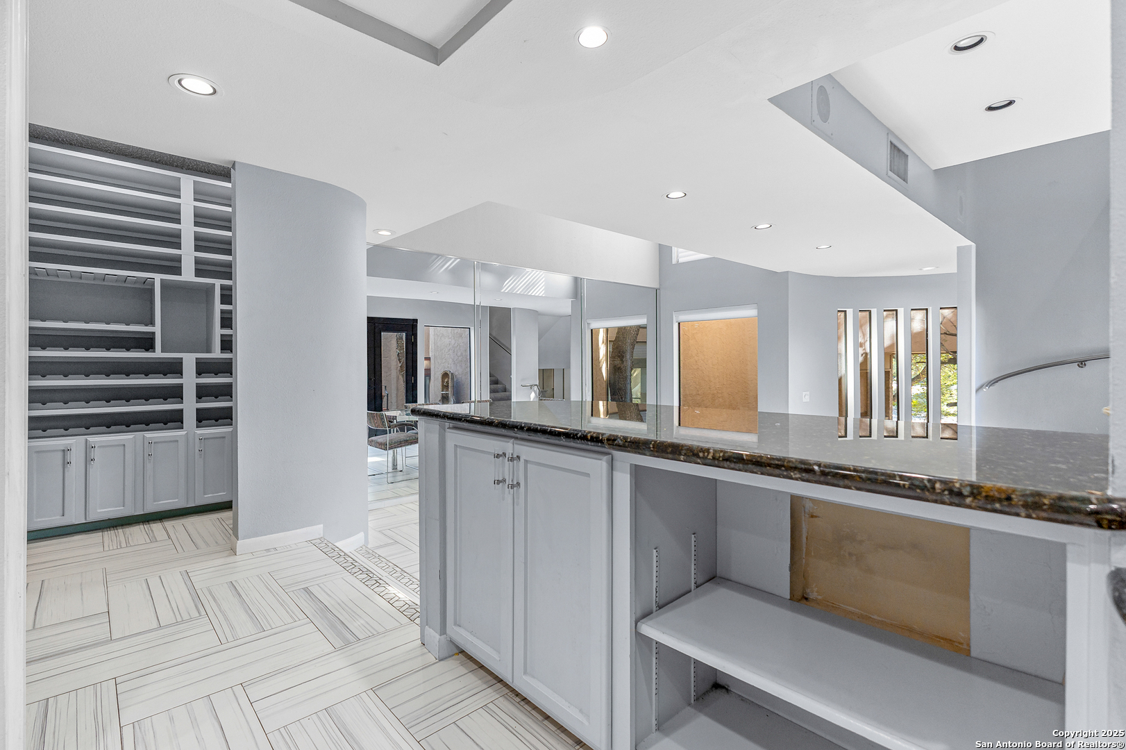 3809 Overlake