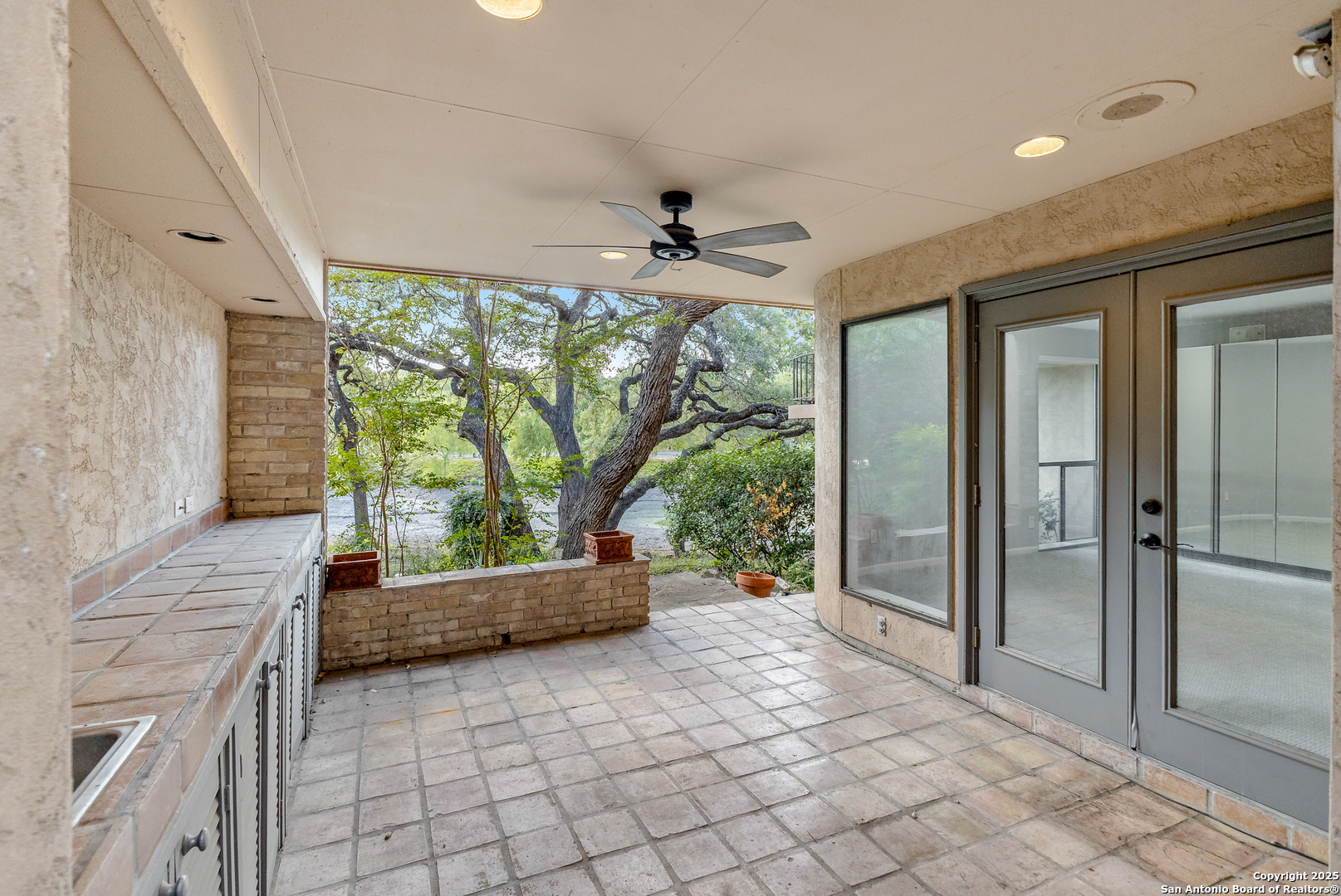 3809 Overlake