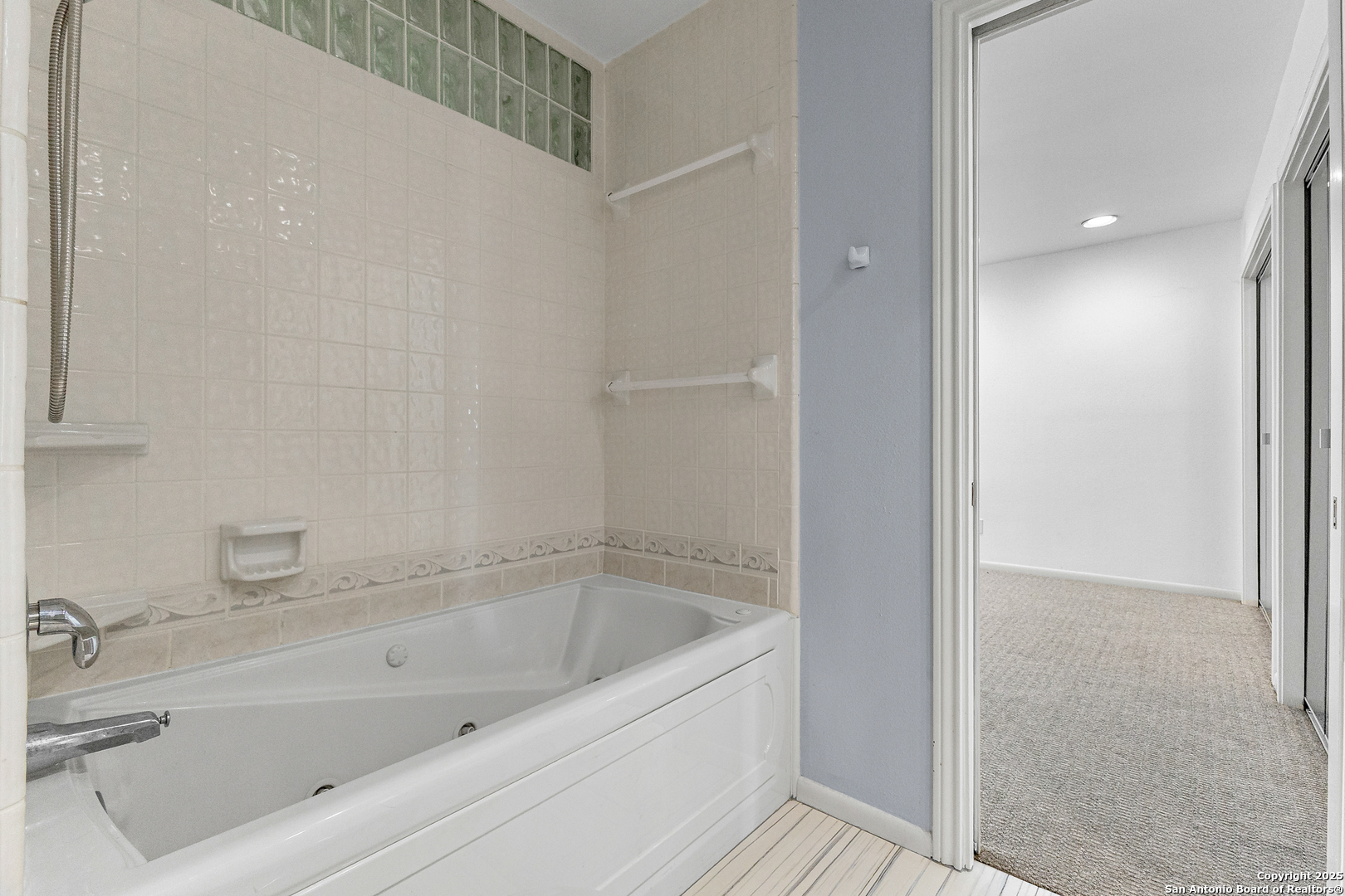 3809 Overlake