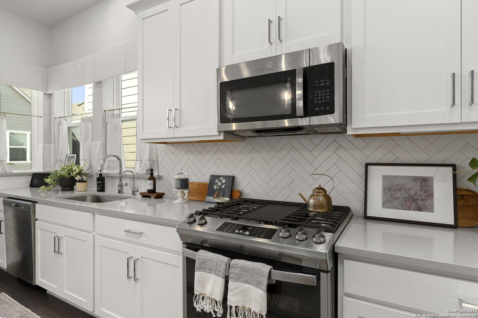 5843 Whitby UNIT 44