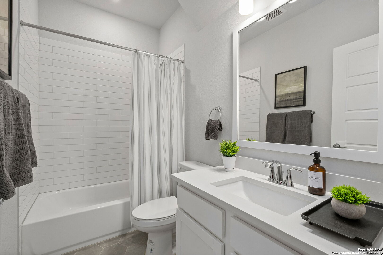 5843 Whitby UNIT 44