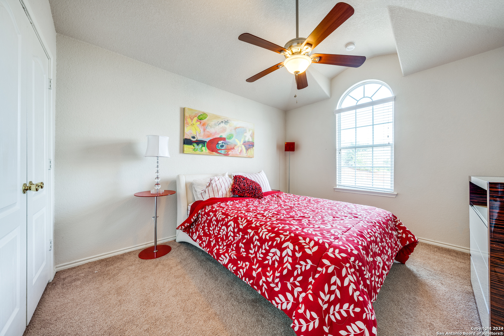 21235 VILLA VALENCIA