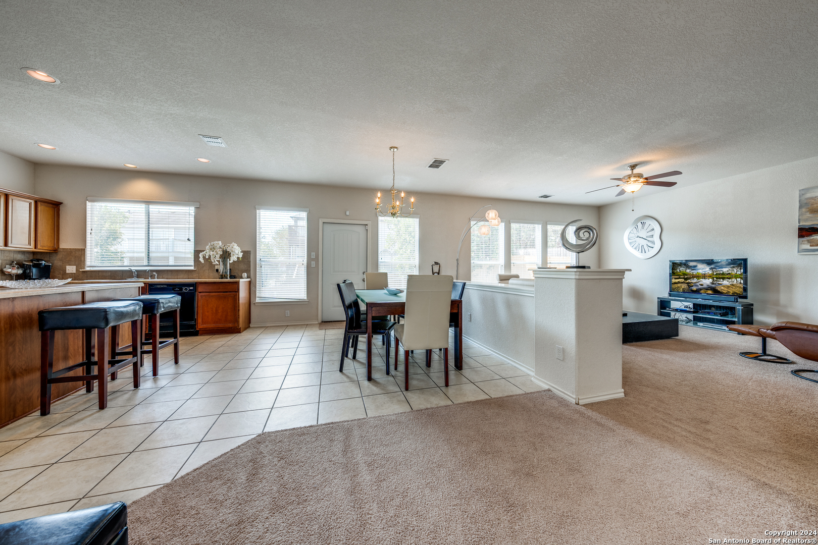 21235 VILLA VALENCIA