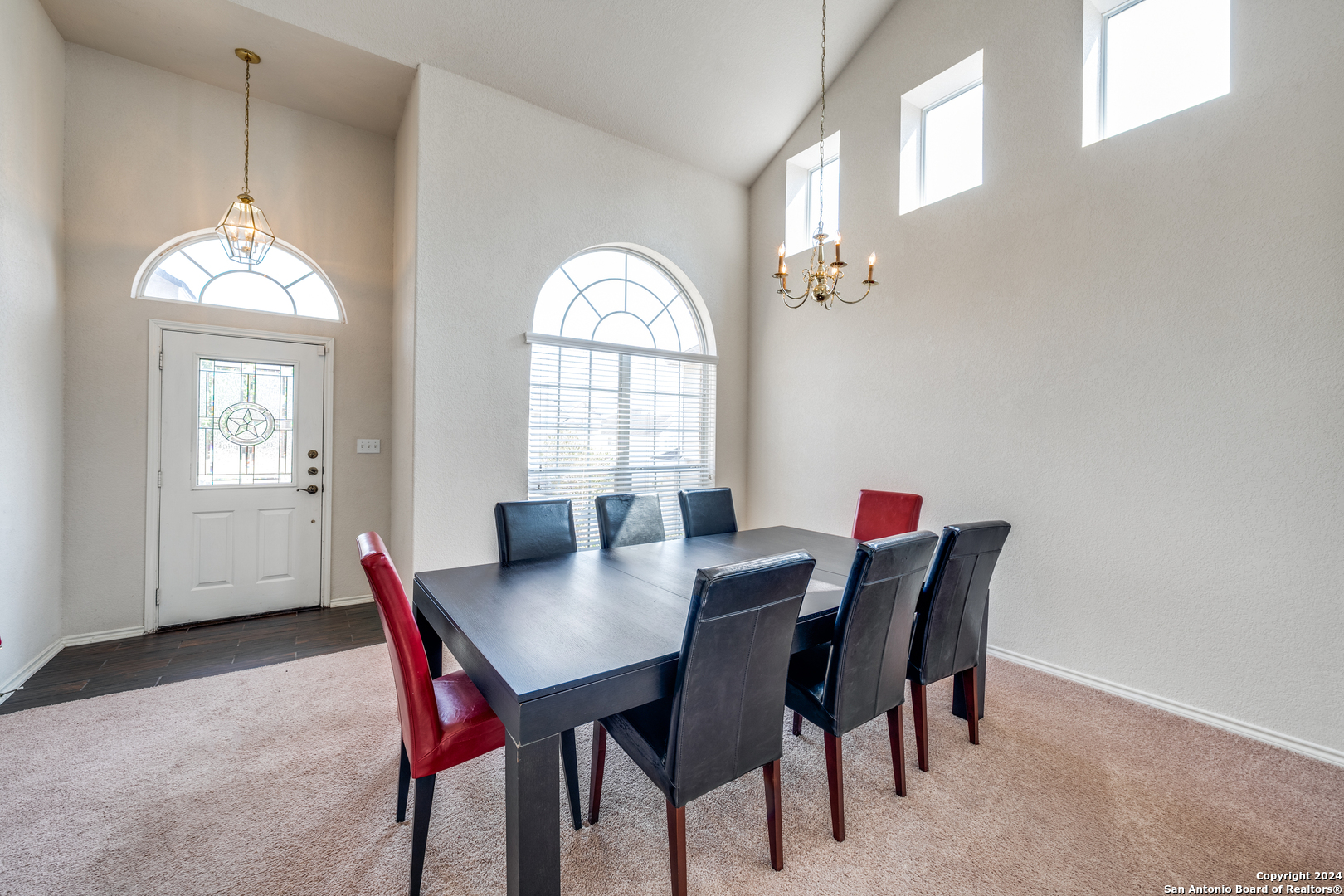 21235 VILLA VALENCIA