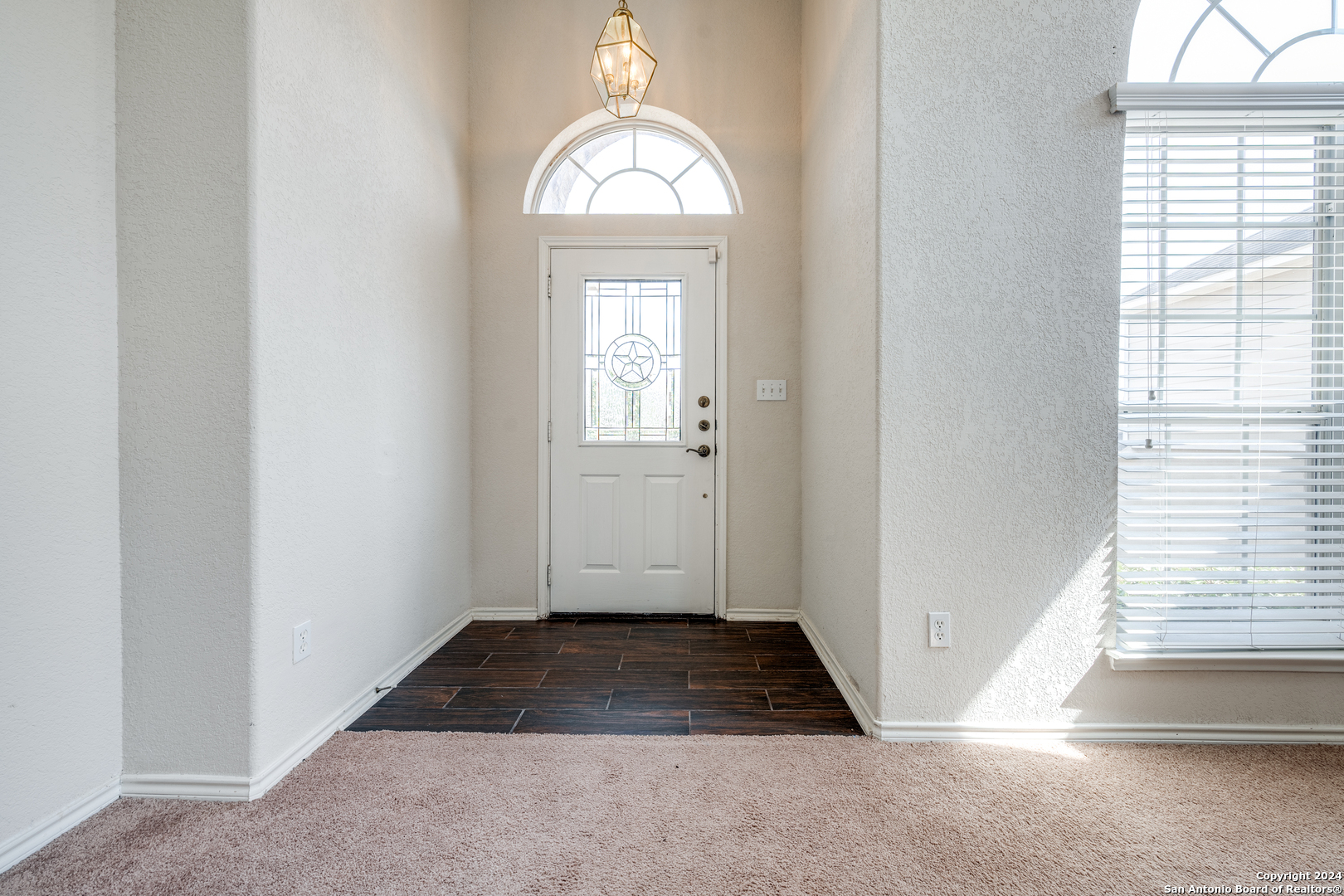 21235 VILLA VALENCIA