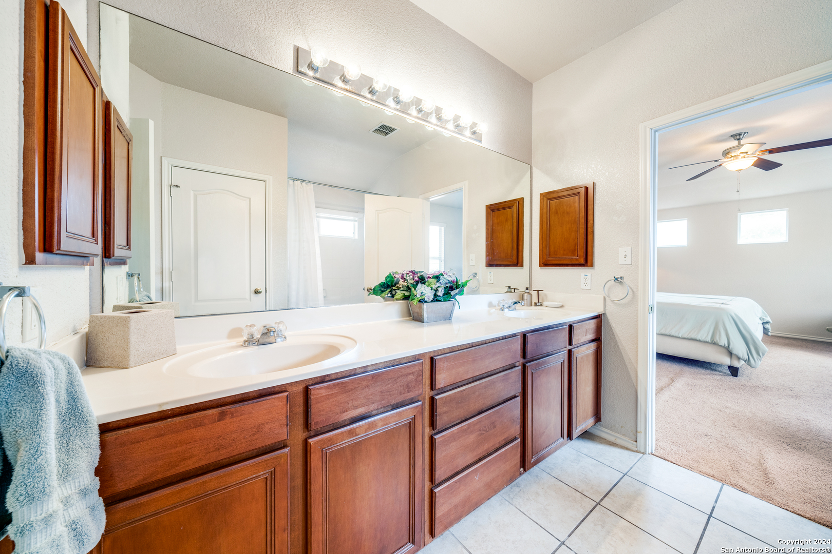 21235 VILLA VALENCIA