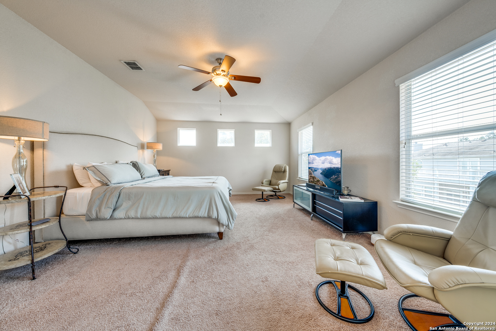 21235 VILLA VALENCIA