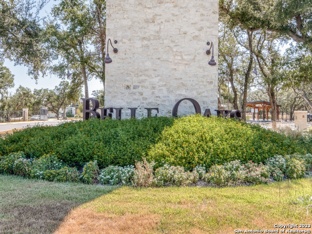 970 BELLE OAKS BLVD