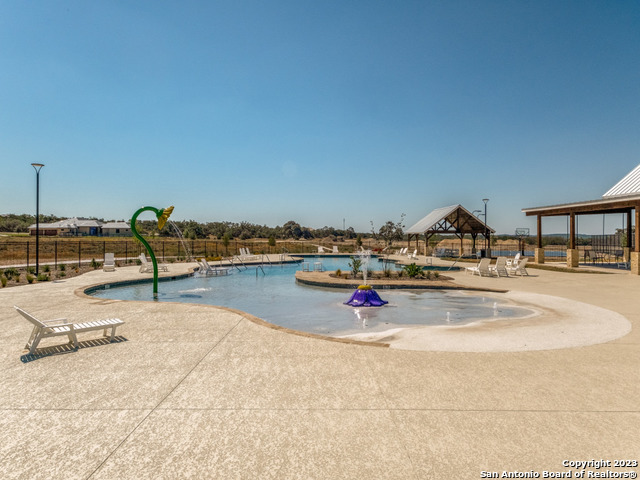 970 BELLE OAKS BLVD