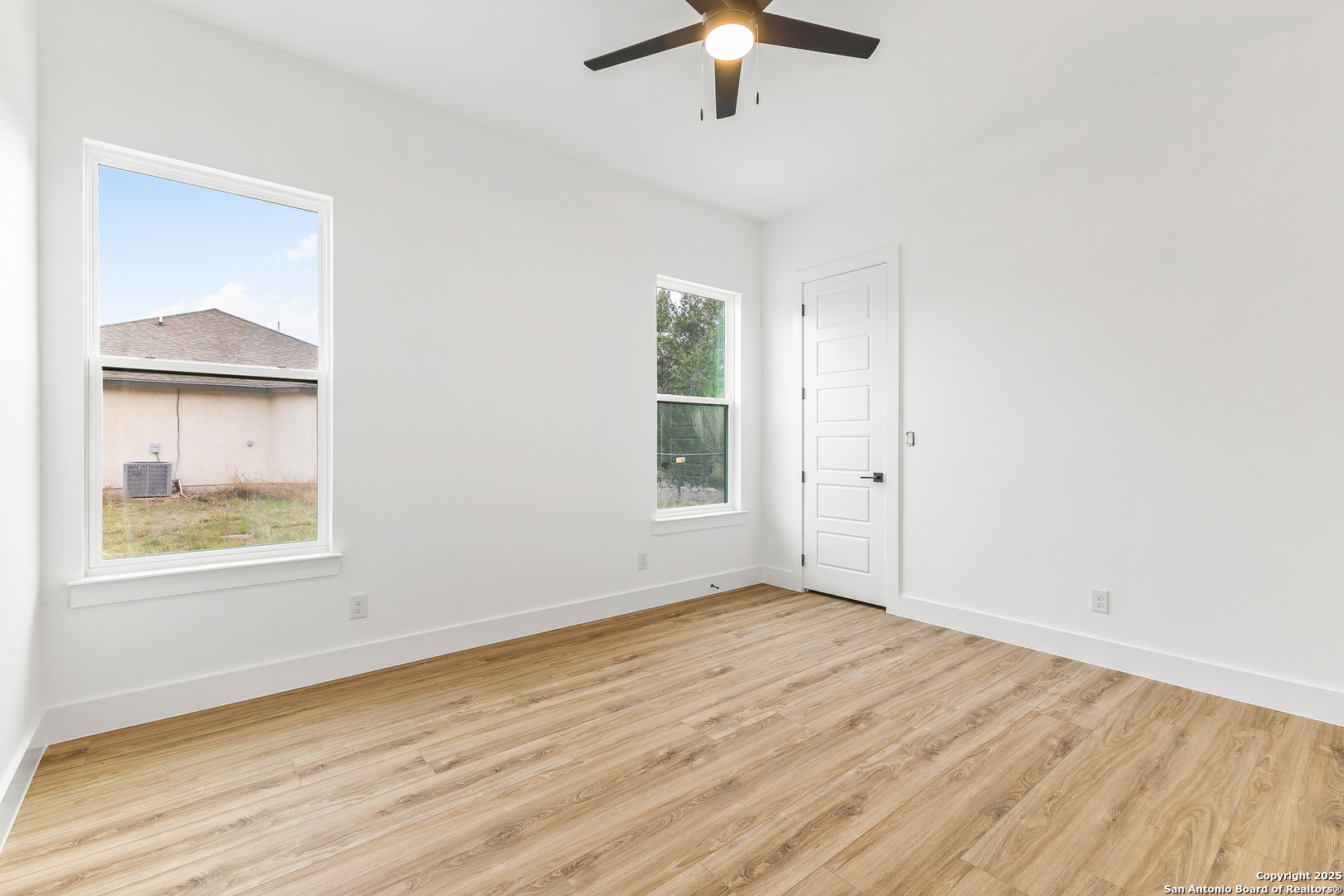 220 TOUCAN DR