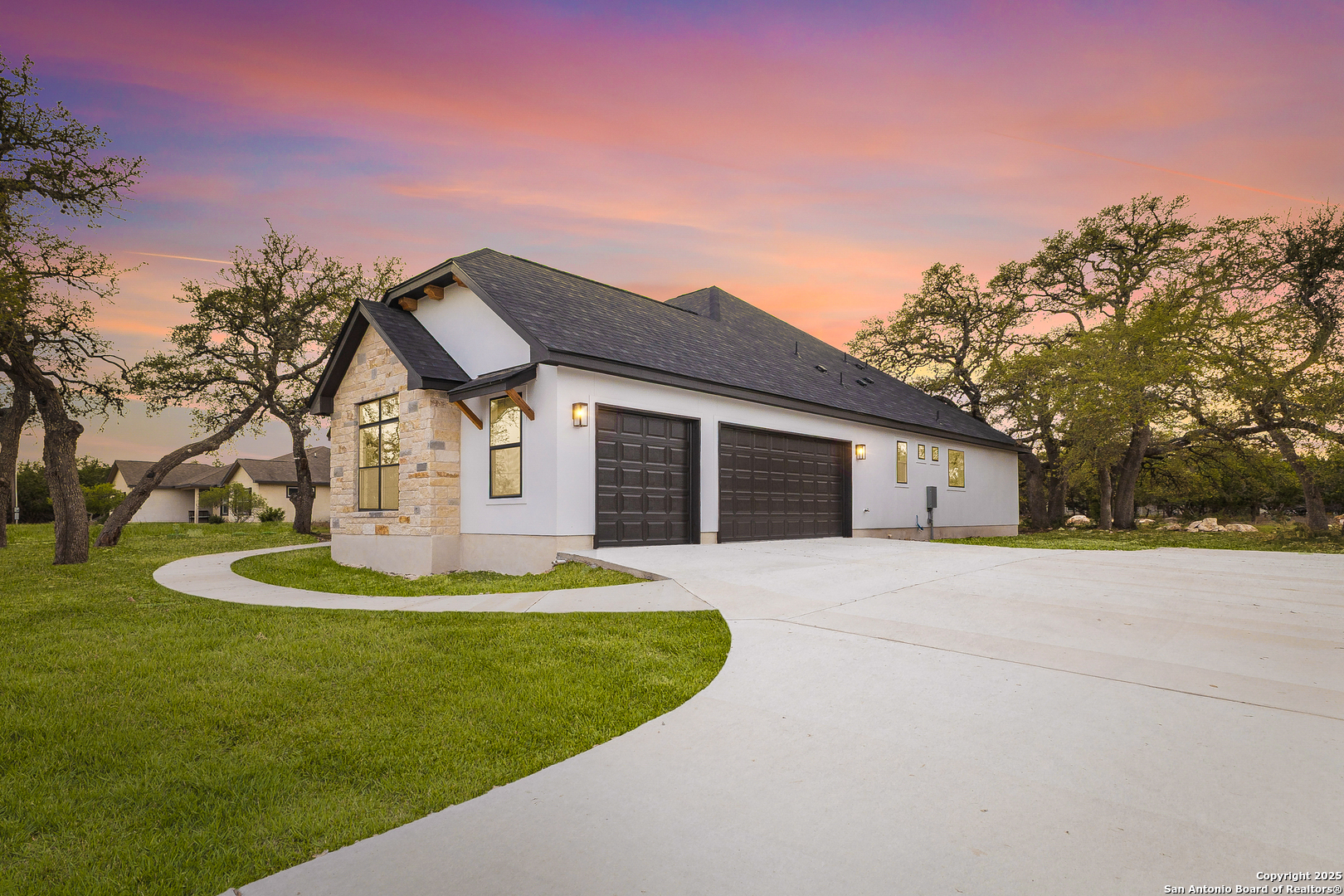 220 TOUCAN DR