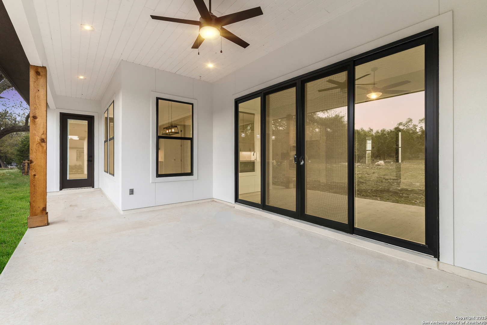 220 TOUCAN DR