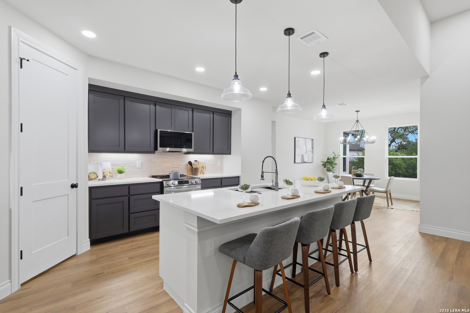 860 Rayner Ranch