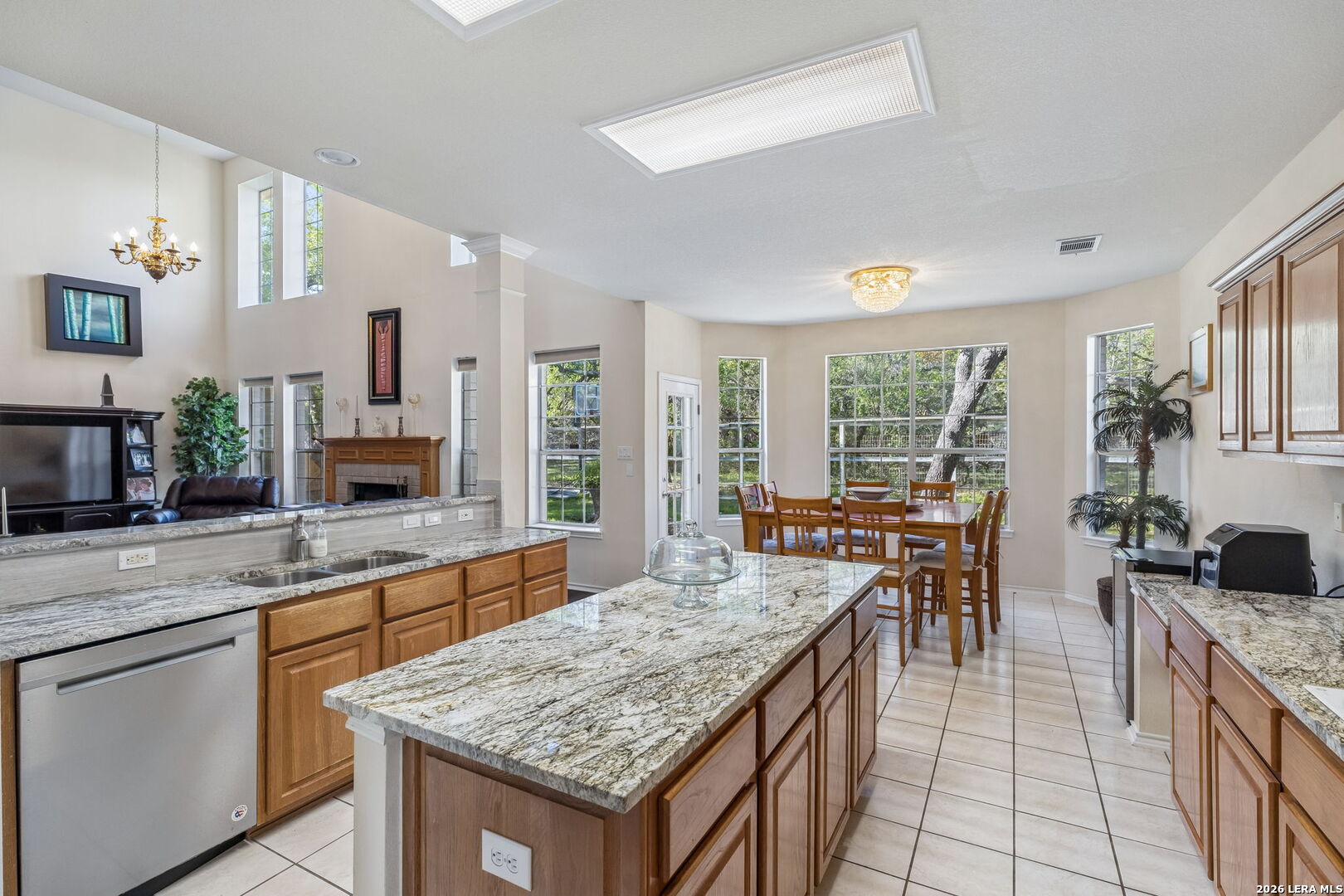 2611 ROGERS CIR