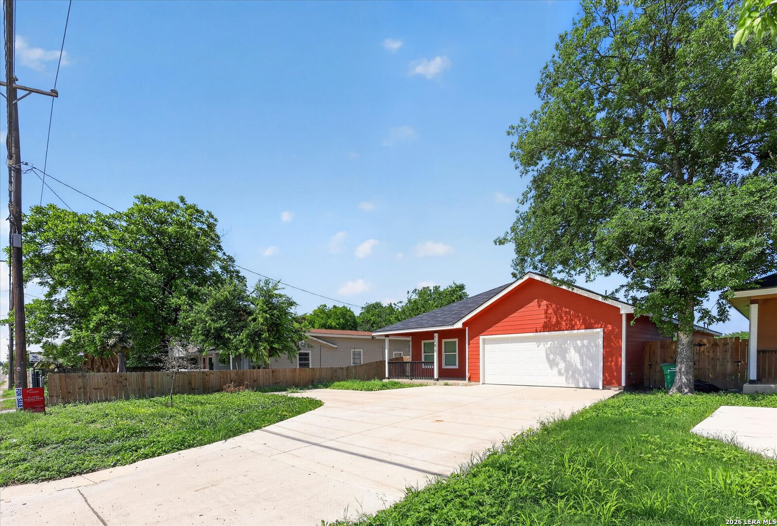 3723 Commercial Ave