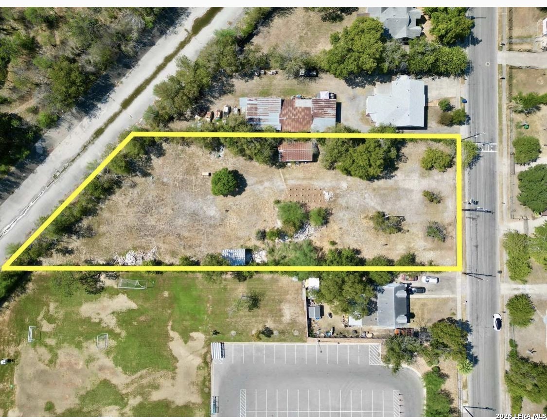 158 W HARDING BLVD